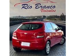 CHEVROLET - ONIX - 2015/2016 - Vermelha - R$ 49.900,00