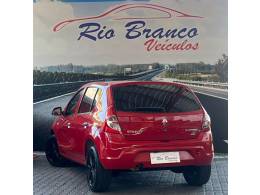 RENAULT - SANDERO - 2010/2011 - Vermelha - R$ 25.900,00