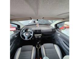 VOLKSWAGEN - CROSSFOX - 2008/2009 - Vermelha - R$ 36.900,00