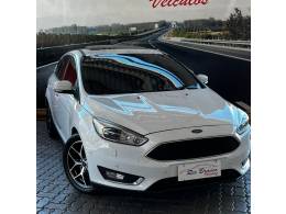 FORD - FOCUS - 2016/2016 - Branca - R$ 69.900,00