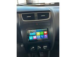 VOLKSWAGEN - FOX - 2011/2012 - Branca - R$ 33.900,00