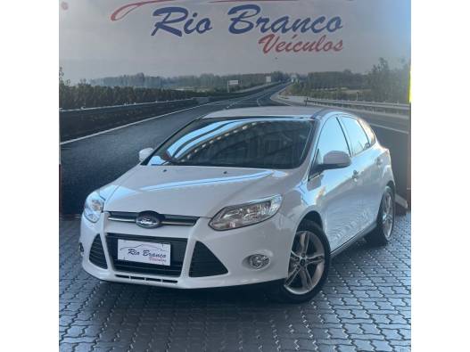 FORD - FOCUS - 2014/2014 - Branca - R$ 49.900,00