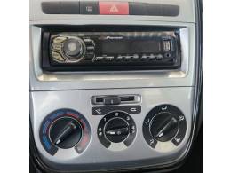 FIAT - PUNTO - 2010/2010 - Branca - R$ 36.900,00