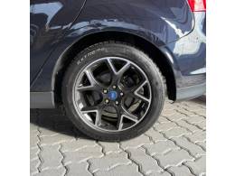 FORD - FOCUS - 2015/2015 - Preta - R$ 59.900,00