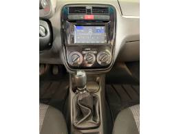 FIAT - PUNTO - 2011/2012 - Branca - R$ 38.900,00