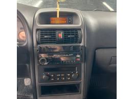 CHEVROLET - ASTRA - 2003/2004 - Prata - R$ 29.900,00