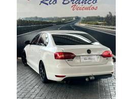 VOLKSWAGEN - JETTA - 2011/2011 - Branca - R$ 59.900,00