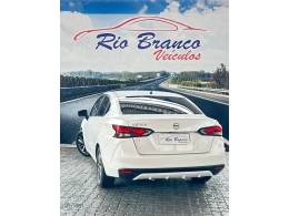 NISSAN - VERSA - 2022/2022 - Branca - R$ 93.900,00