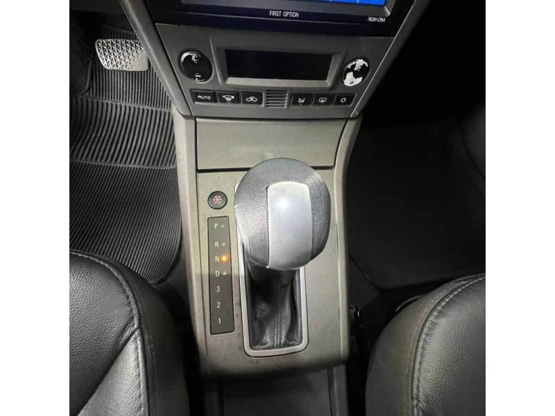 CHEVROLET - VECTRA - 2008/2009 - Vermelha - R$ 40.900,00